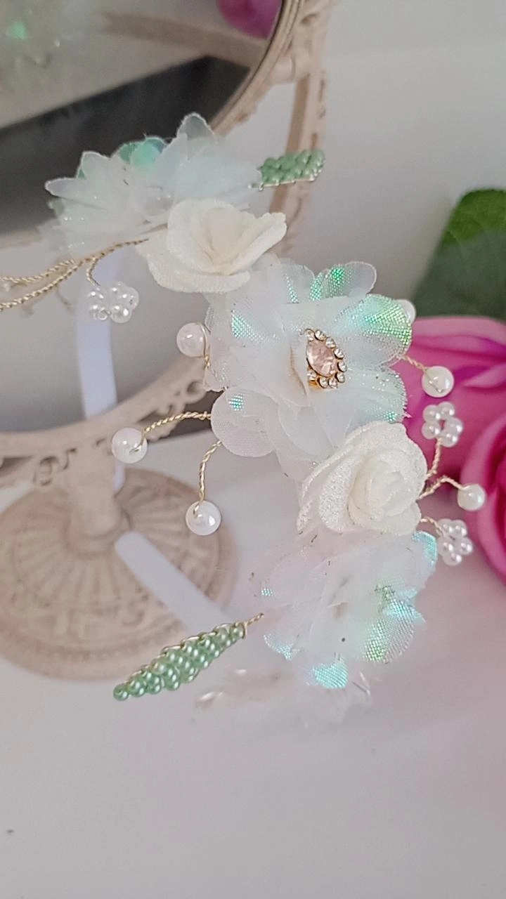 Tiara Floral 01