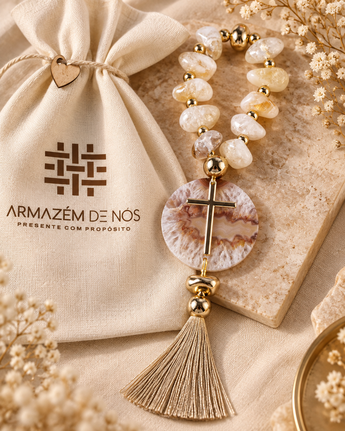 Terço Decorativo em Citrino com Chapa de Ágata Natural e Cruz Dourada 32 cm